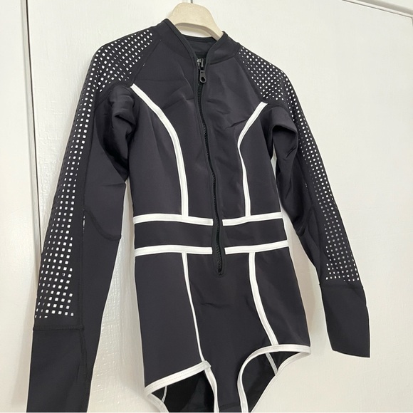 DUSKII Black White "Waimea Bay" Neoprene Long Sleeve Bikini Suit Small - Picture 3 of 7
